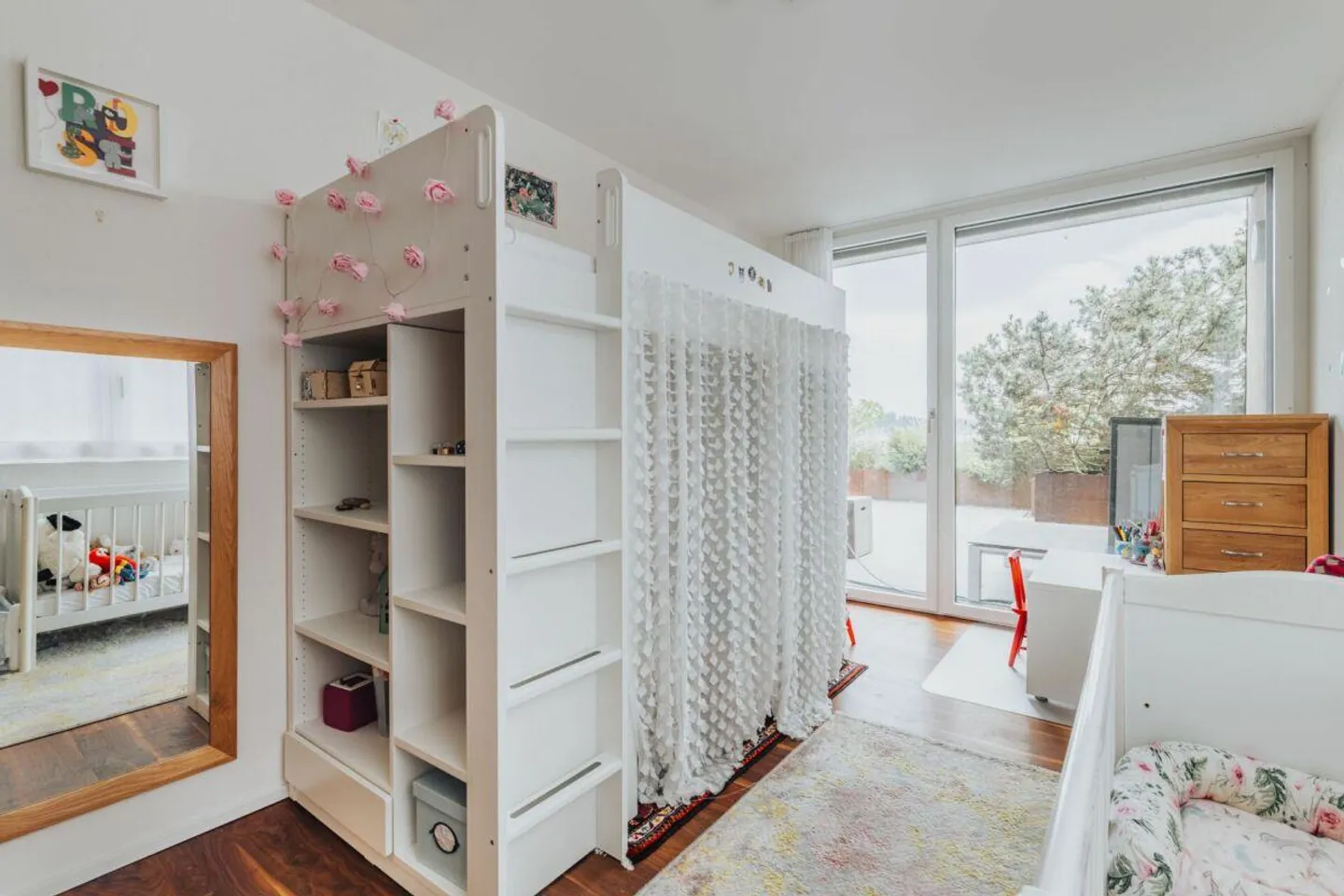 Exclusive 6.5-Room Terrace Apartment with Alpine View - Photo 15 of 21