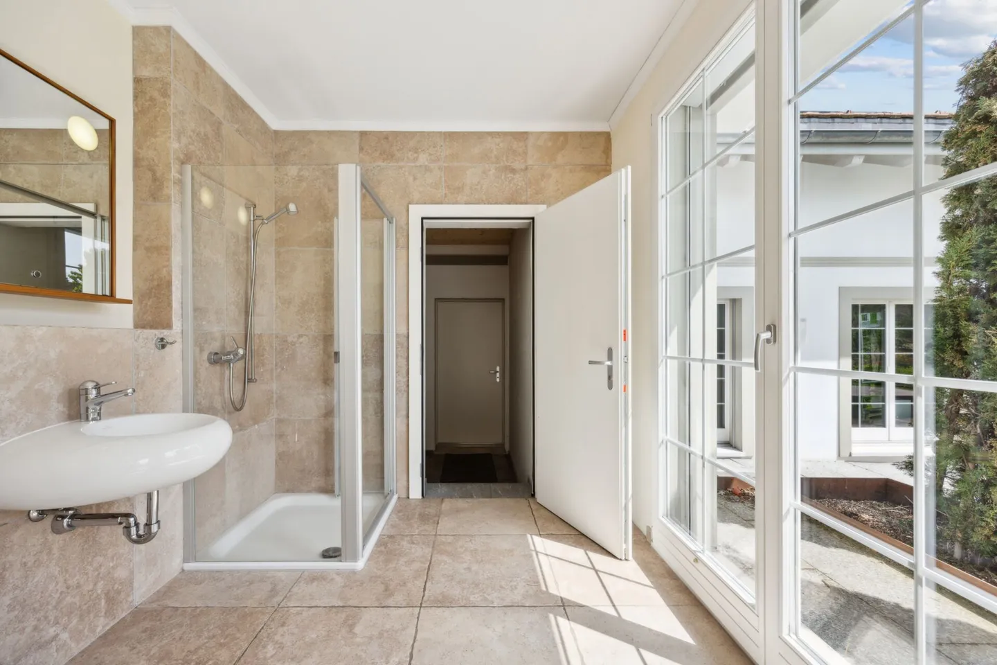 «10.5-Zimmer-Villa – Ländliche Eleganz mit Gästehaus» - Foto 5 von 15