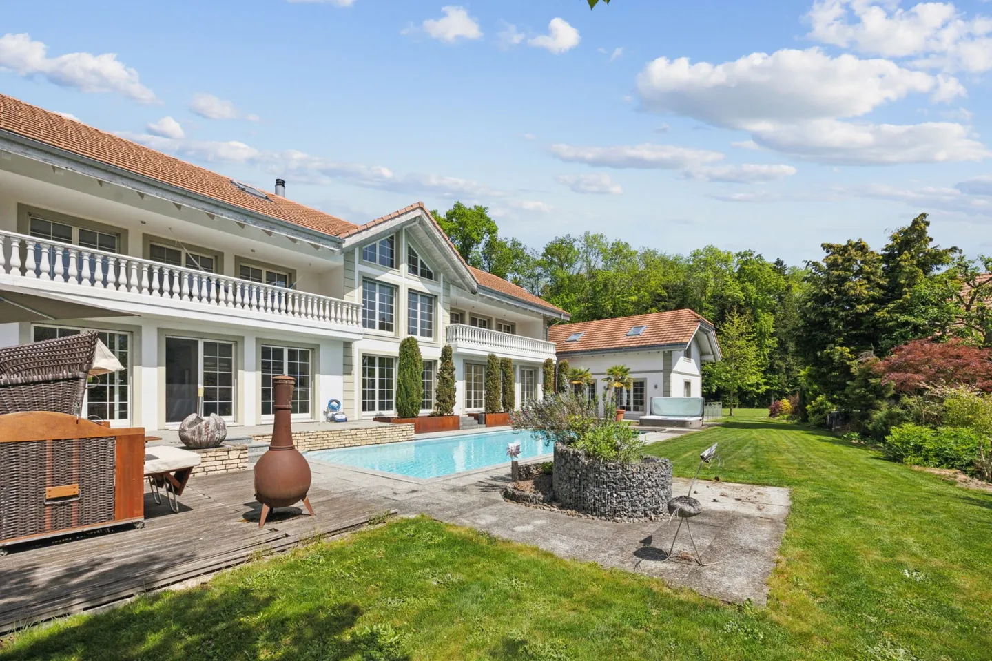 «10.5-Zimmer-Villa – Ländliche Eleganz mit Gästehaus» - Foto 12 von 15