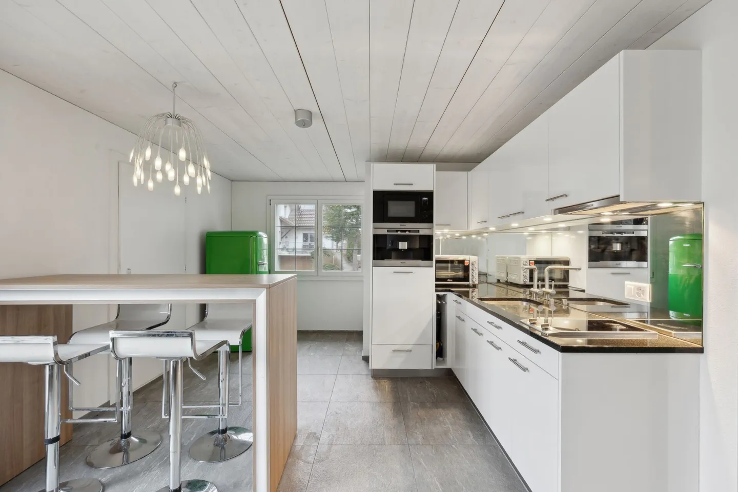 «10.5-Zimmer-Villa – Ländliche Eleganz mit Gästehaus» - Foto 13 von 15