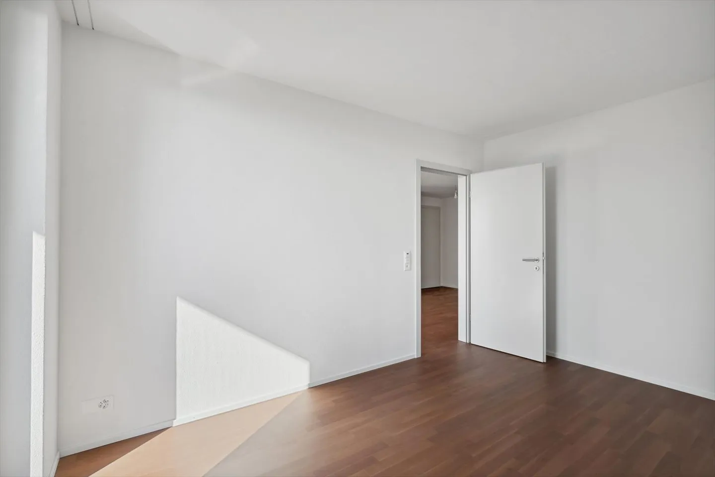 Superb new apartment 3.5 rooms of 80m2 near the city center - Photo 7 of 10