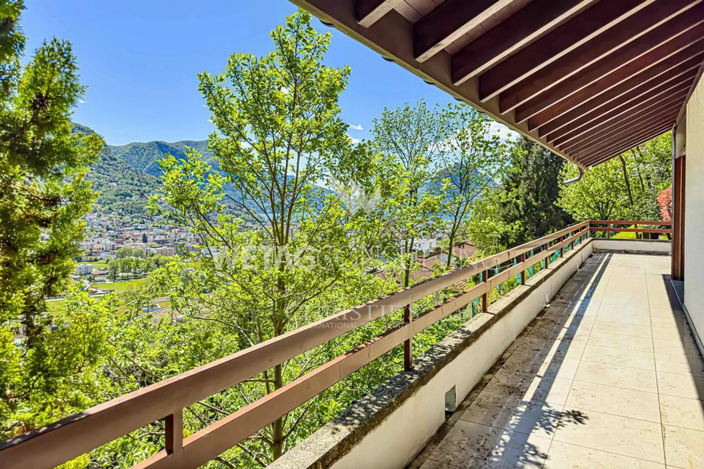 Lugano-Canobbio: villa in vendita con piscina e vista sul lago di Lugano... - Foto 11 di 13