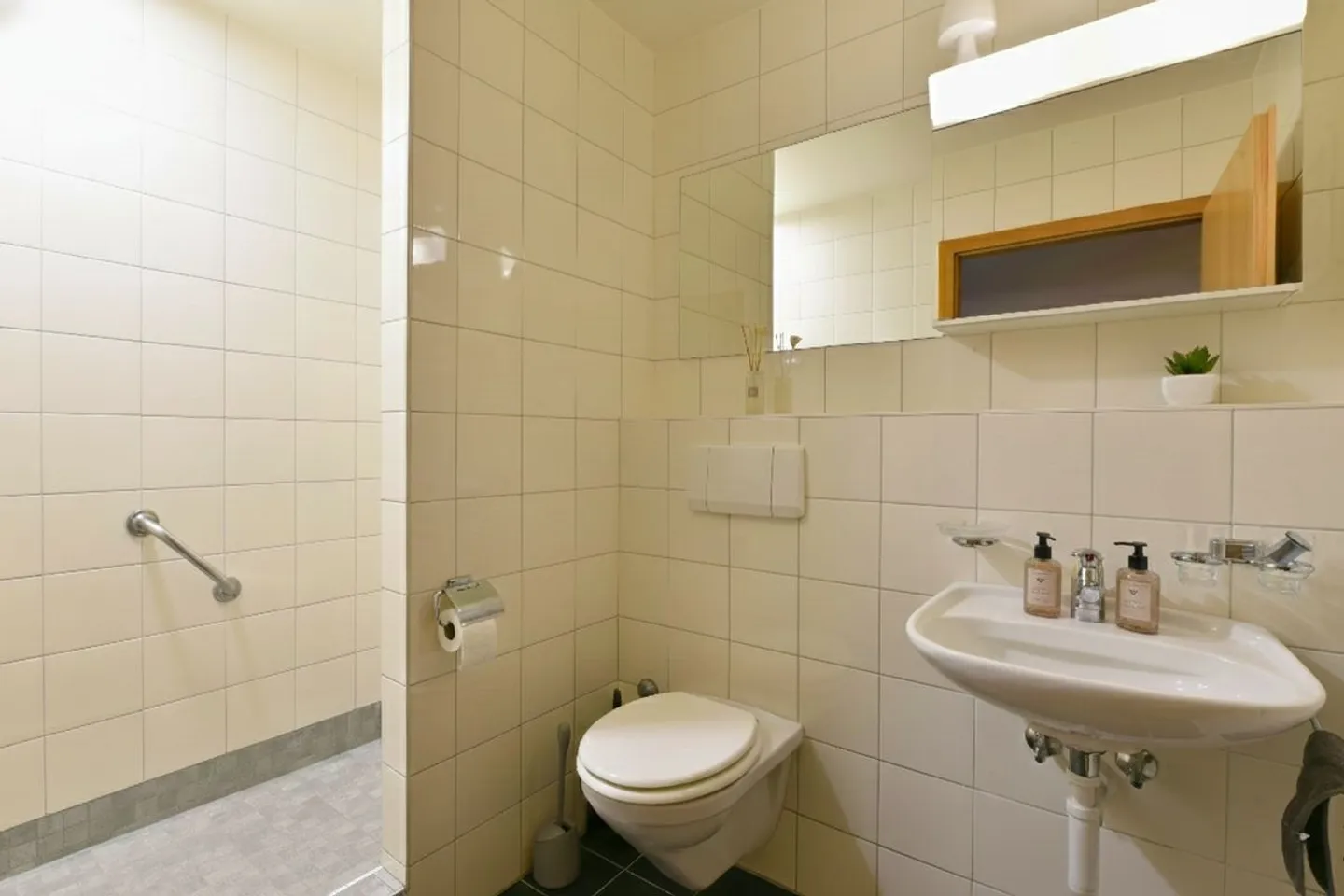 Appartamento in vendita - Foto 6 di 8