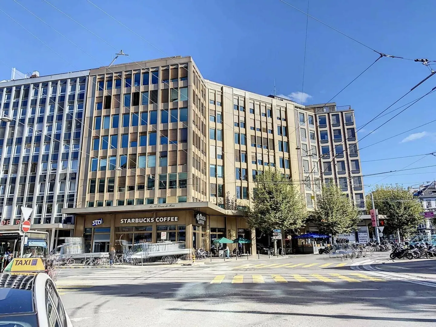 Superfici amministrative eccezionali in attico con terrazza privata - Foto 1 di 13