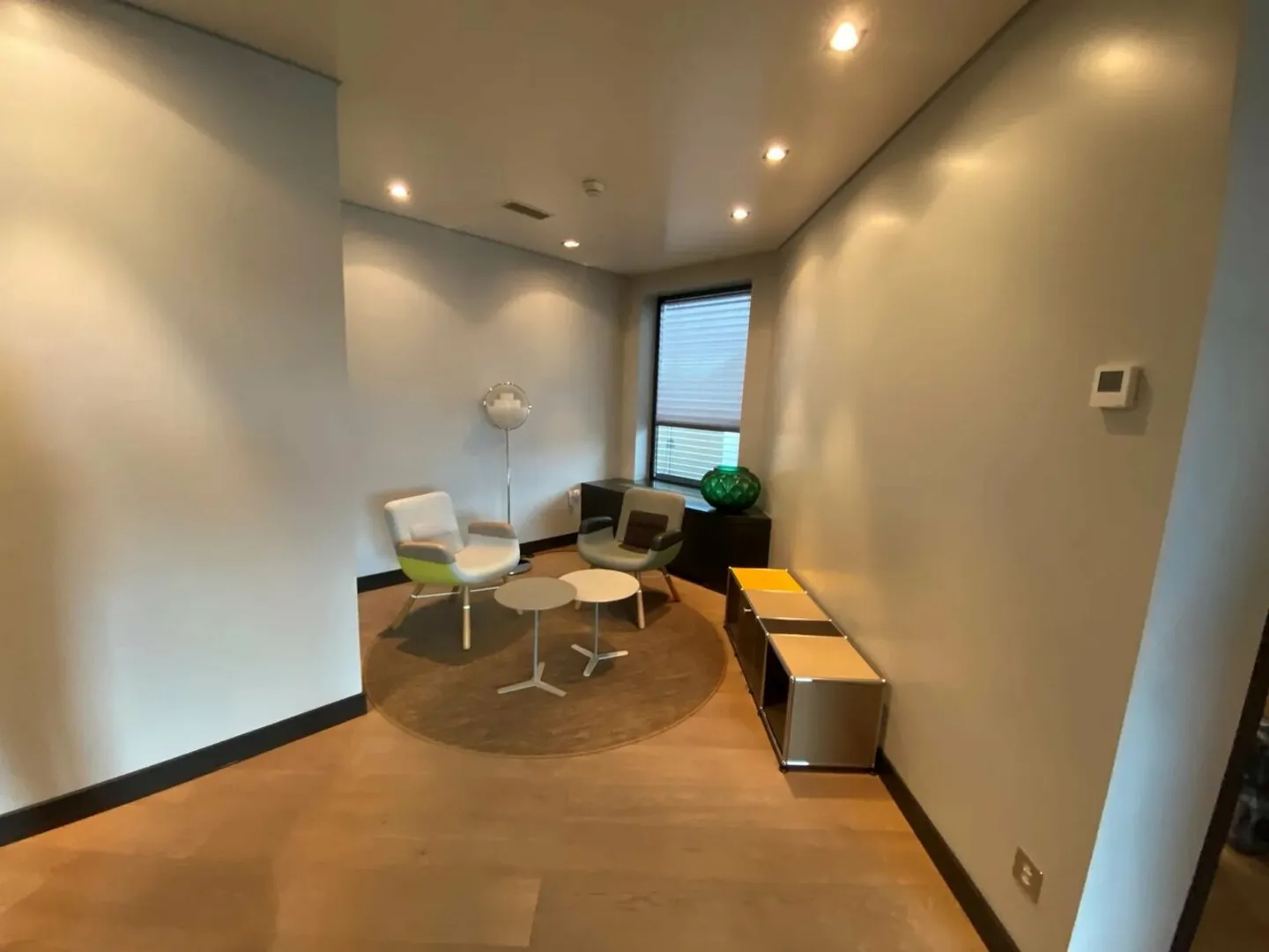 Superfici amministrative eccezionali in attico con terrazza privata - Foto 4 di 13