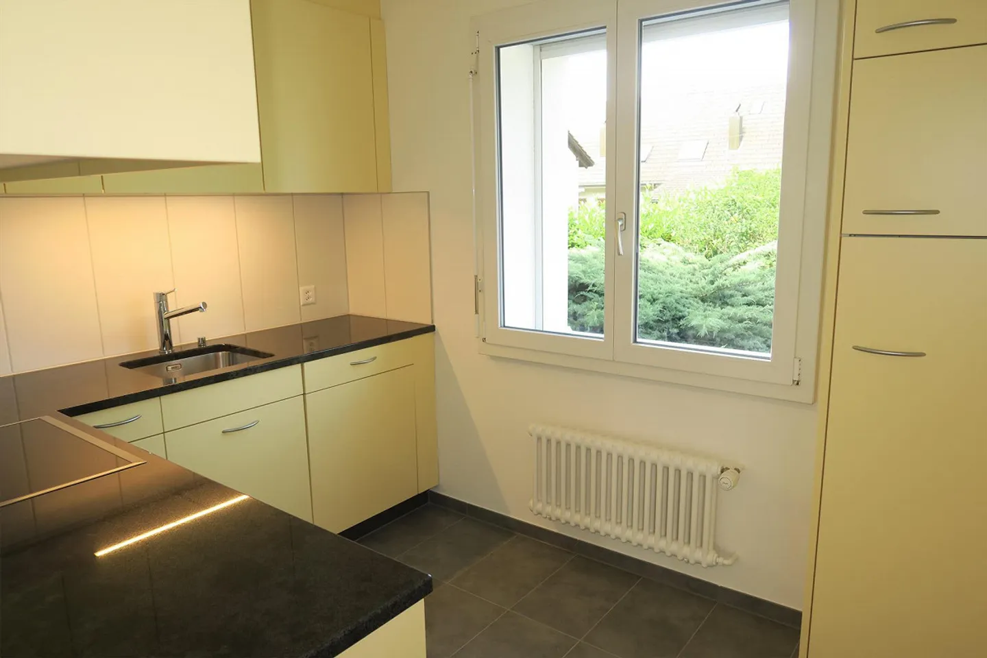 Living space for the whole family! - Photo 3 of 7