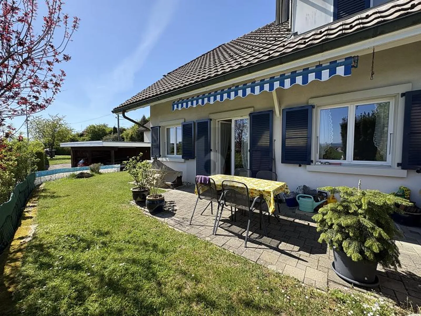 Charming Semi-Detached House - Photo 2 of 6