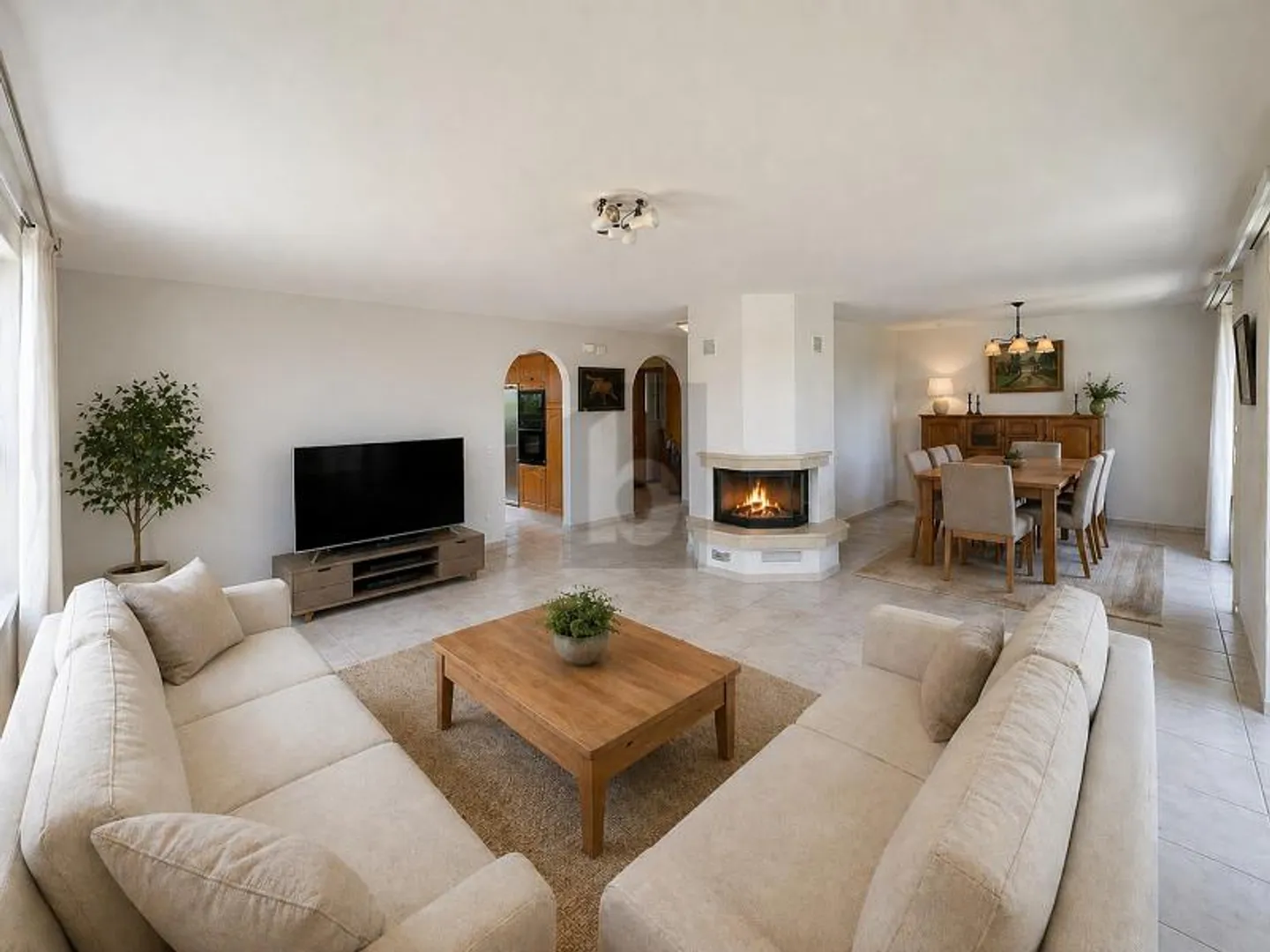 Charming Semi-Detached House - Photo 3 of 6