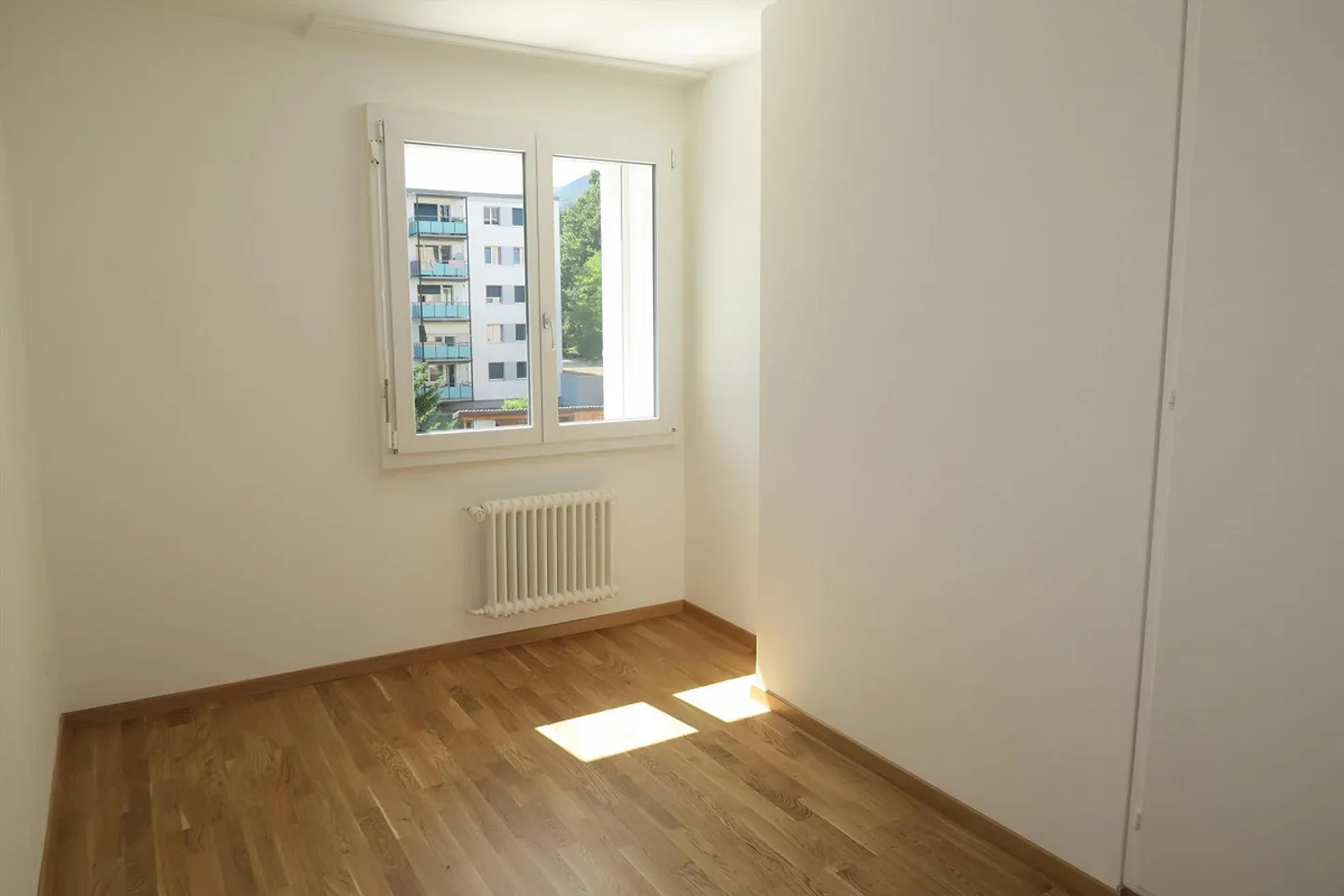 Living space for the whole family! - Photo 4 of 7