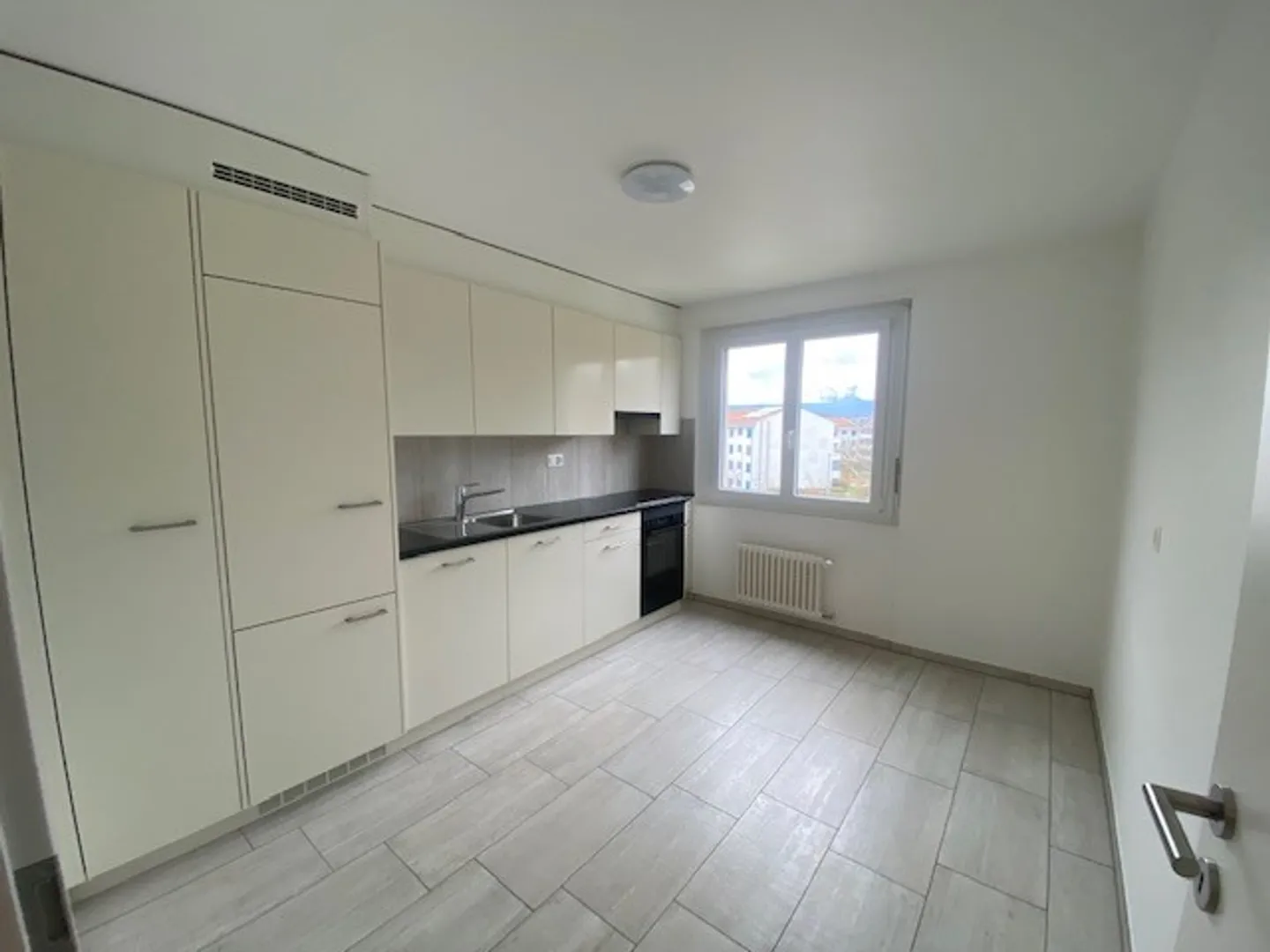 Appartamento 4 locali - Foto 2 di 7