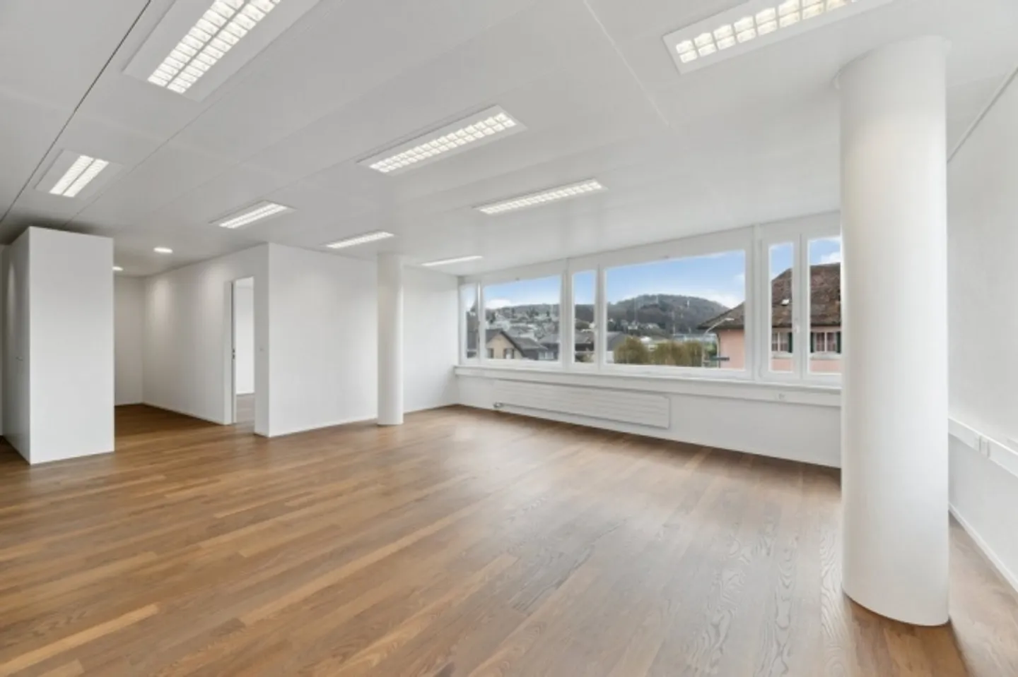 Recherche d'un nouveau locataire pour un espace de bureau lumineux et central - Photo 2 sur 6