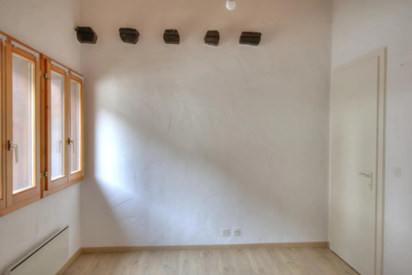 9-room House - Photo 8 of 13