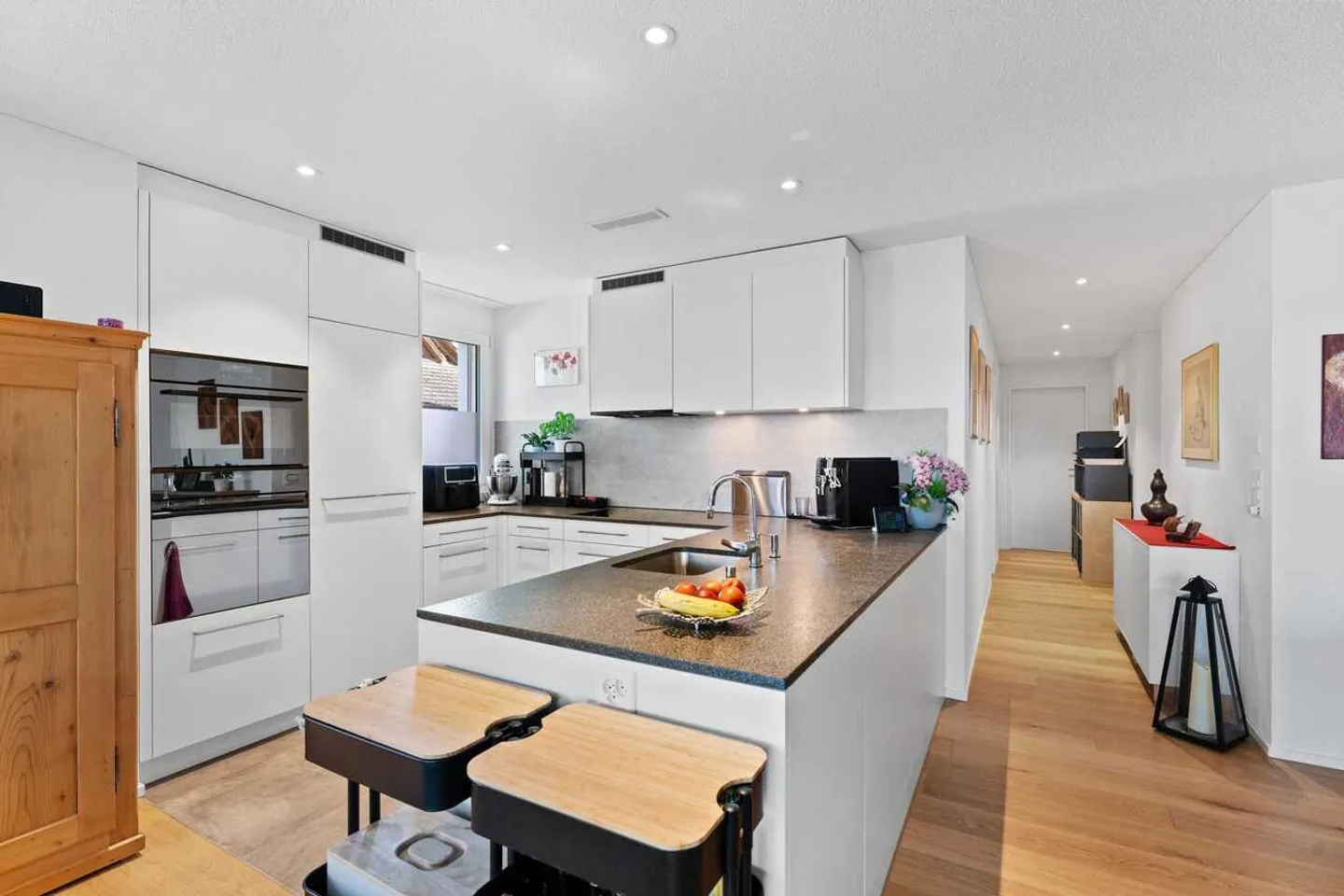 Moderne 4.5-Zimmerwohnung mit Minergie-Standard in Hägglingen - Foto 10 von 13