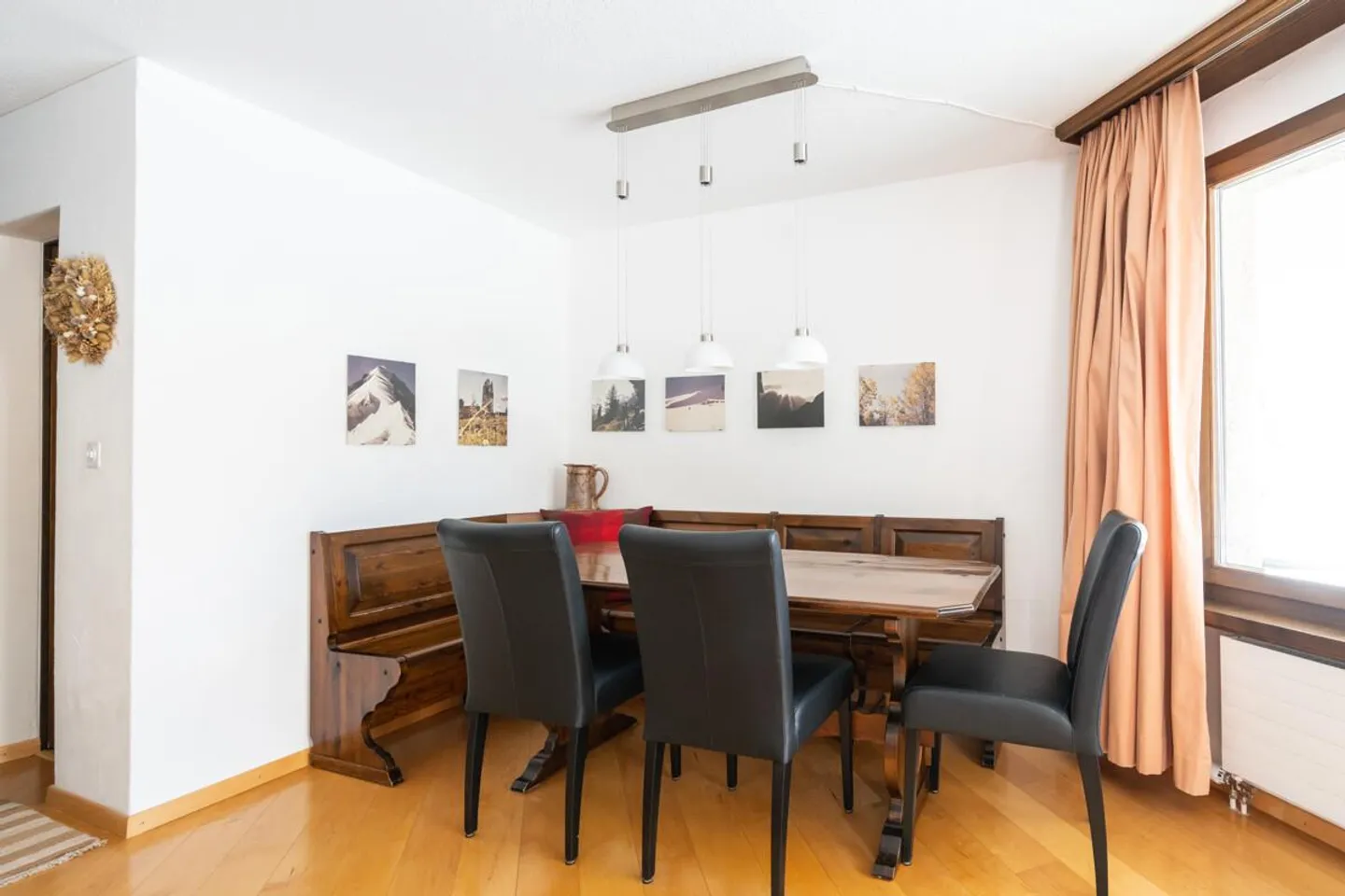 Cozy 3.5-room apartment nestled in beautiful Celerina - Photo 3 of 5