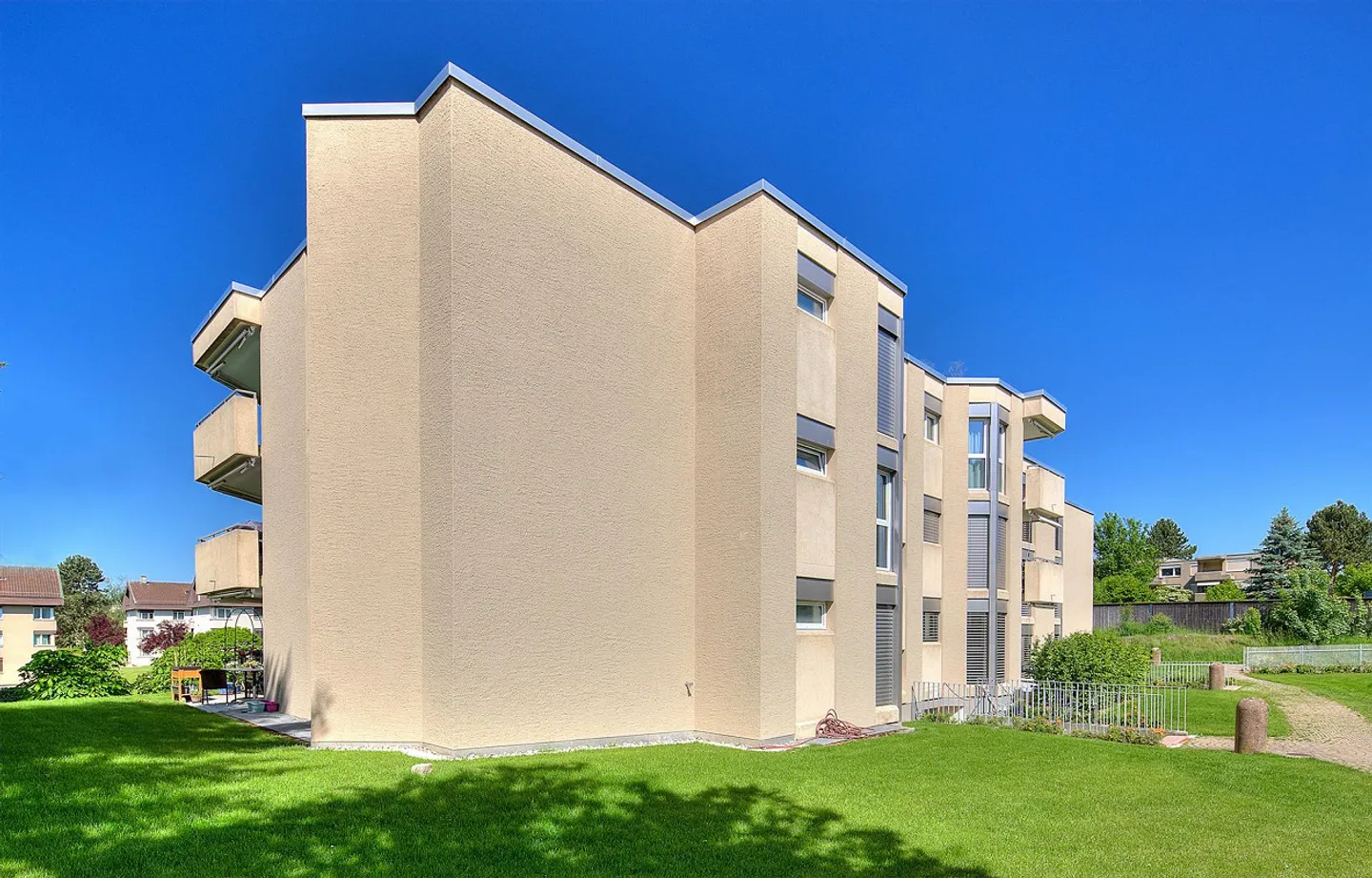 Geräumige Wohnung mit Balkon - Foto 1 von 4