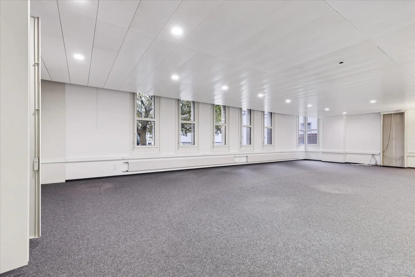 Espace commercial polyvalent dans un emplacement privilégié à Flawil - Photo 6 sur 8