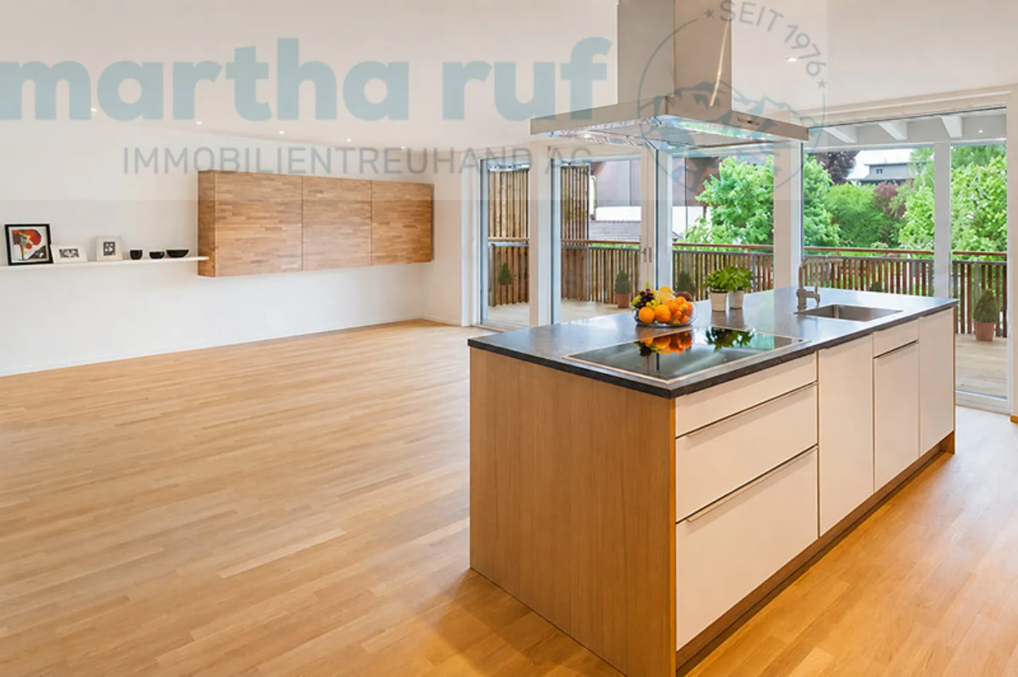Im Zentrum gelegene, helle 4.5- Zimmer Wohnung mit Lift - Foto 2 von 11