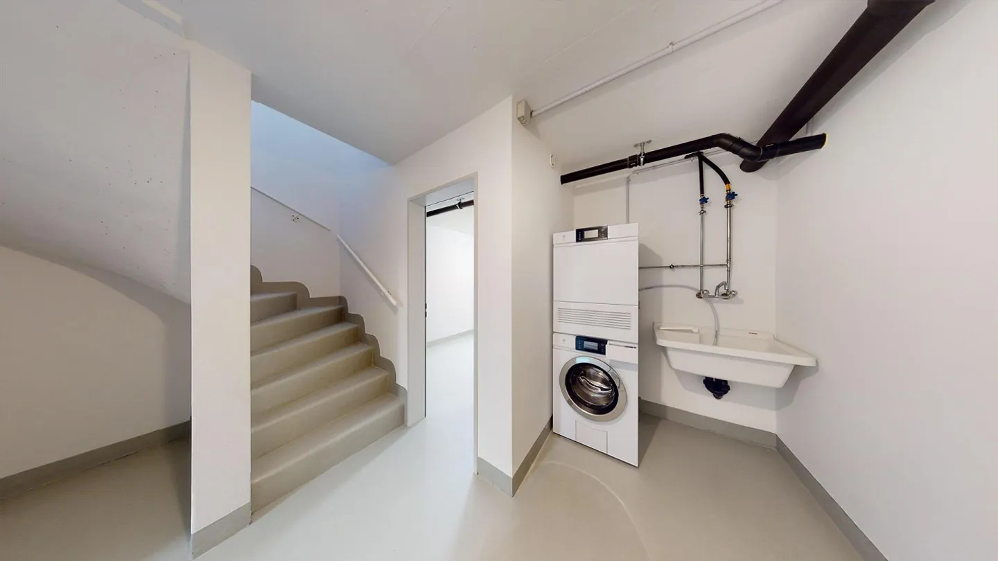 Ampio appartamento duplex di 4,5 locali a Embrach - Foto 12 di 13