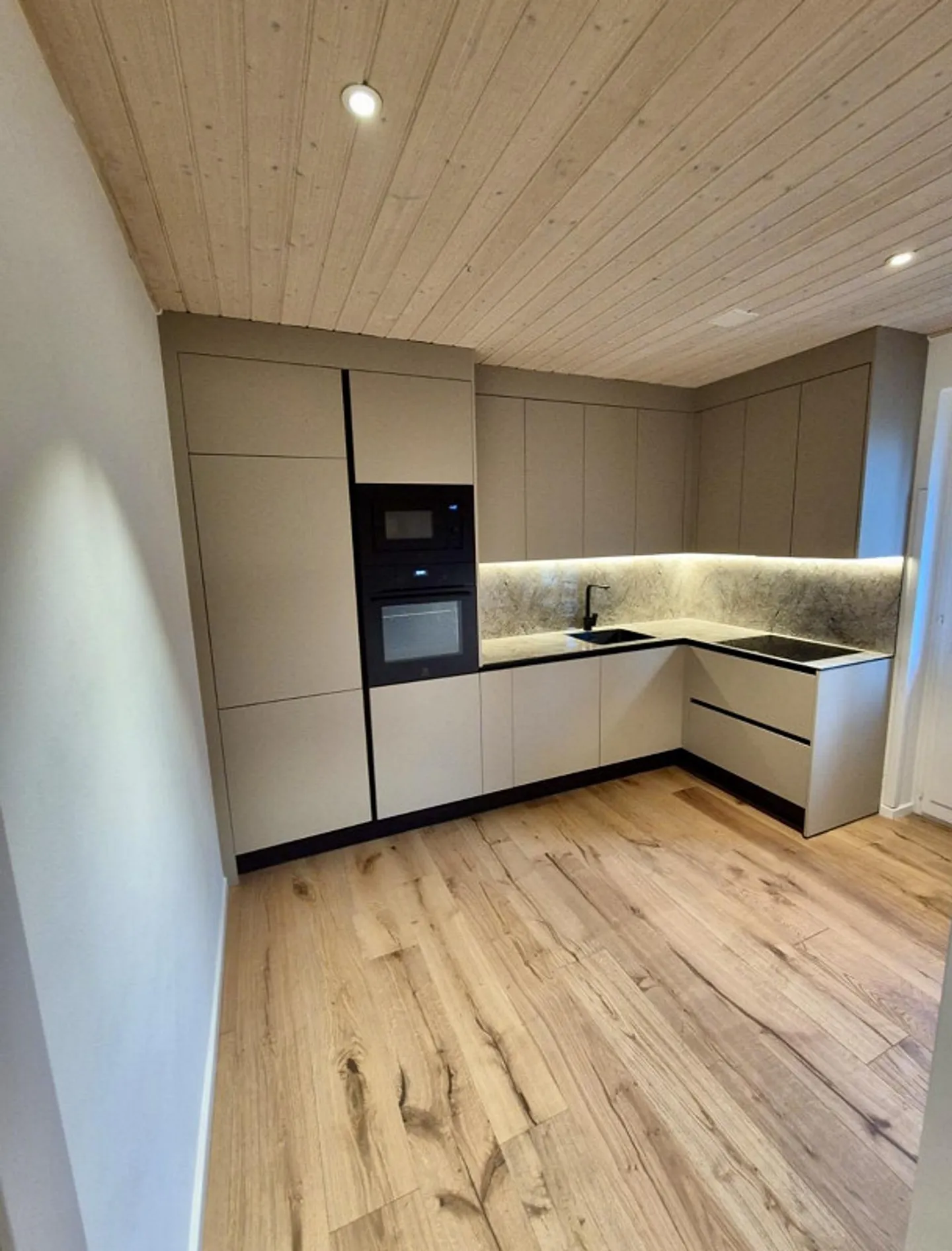 Sanierte 2.5-Zimmer-Wohnung - Photo 3 of 10