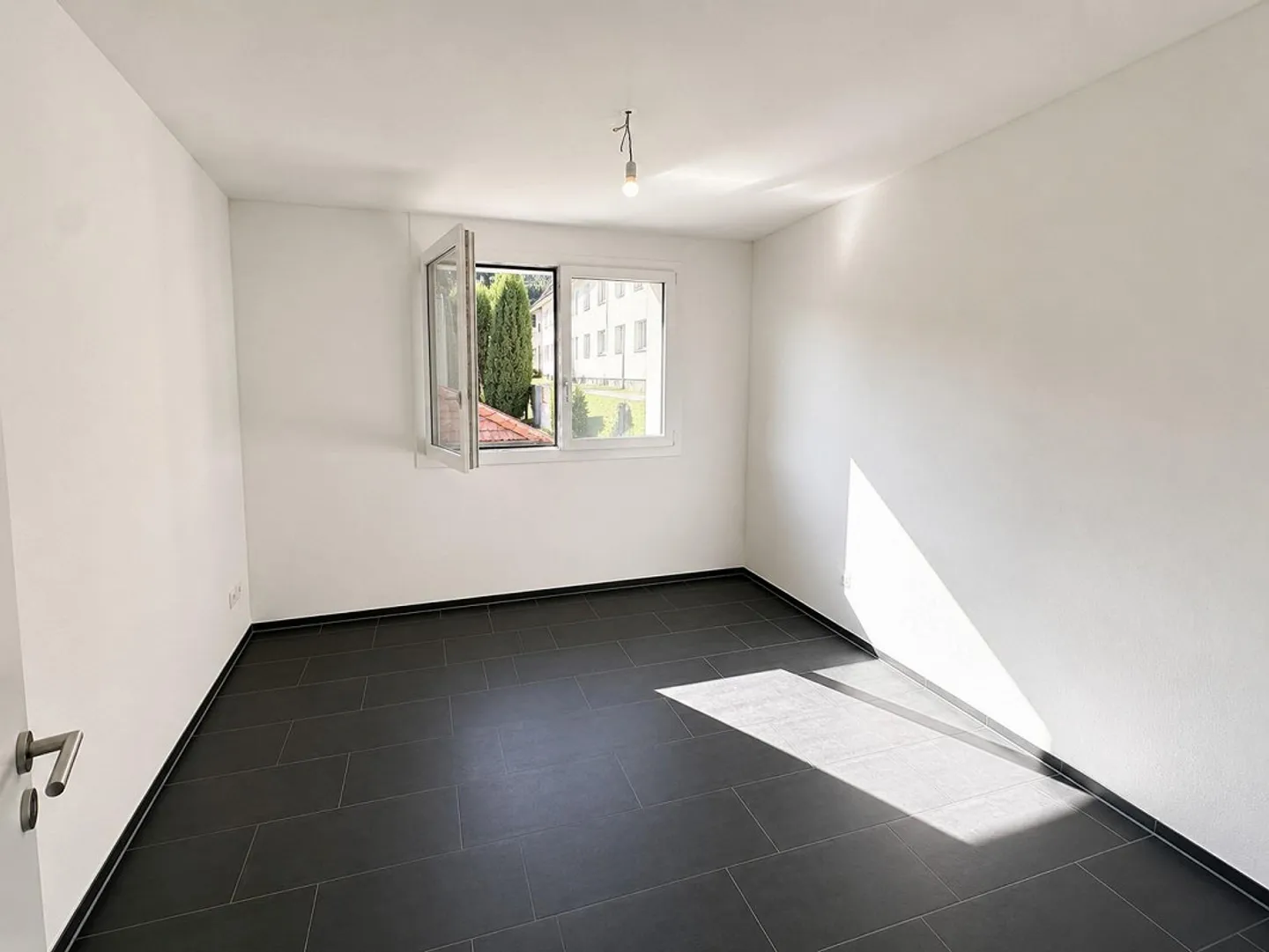 Moderne 3.5-Zimmer Wohnung - Foto 5 von 13