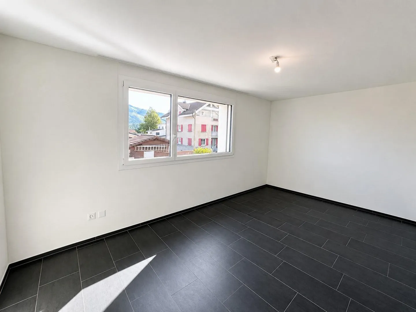 Moderne 3.5-Zimmer Wohnung - Foto 6 von 13