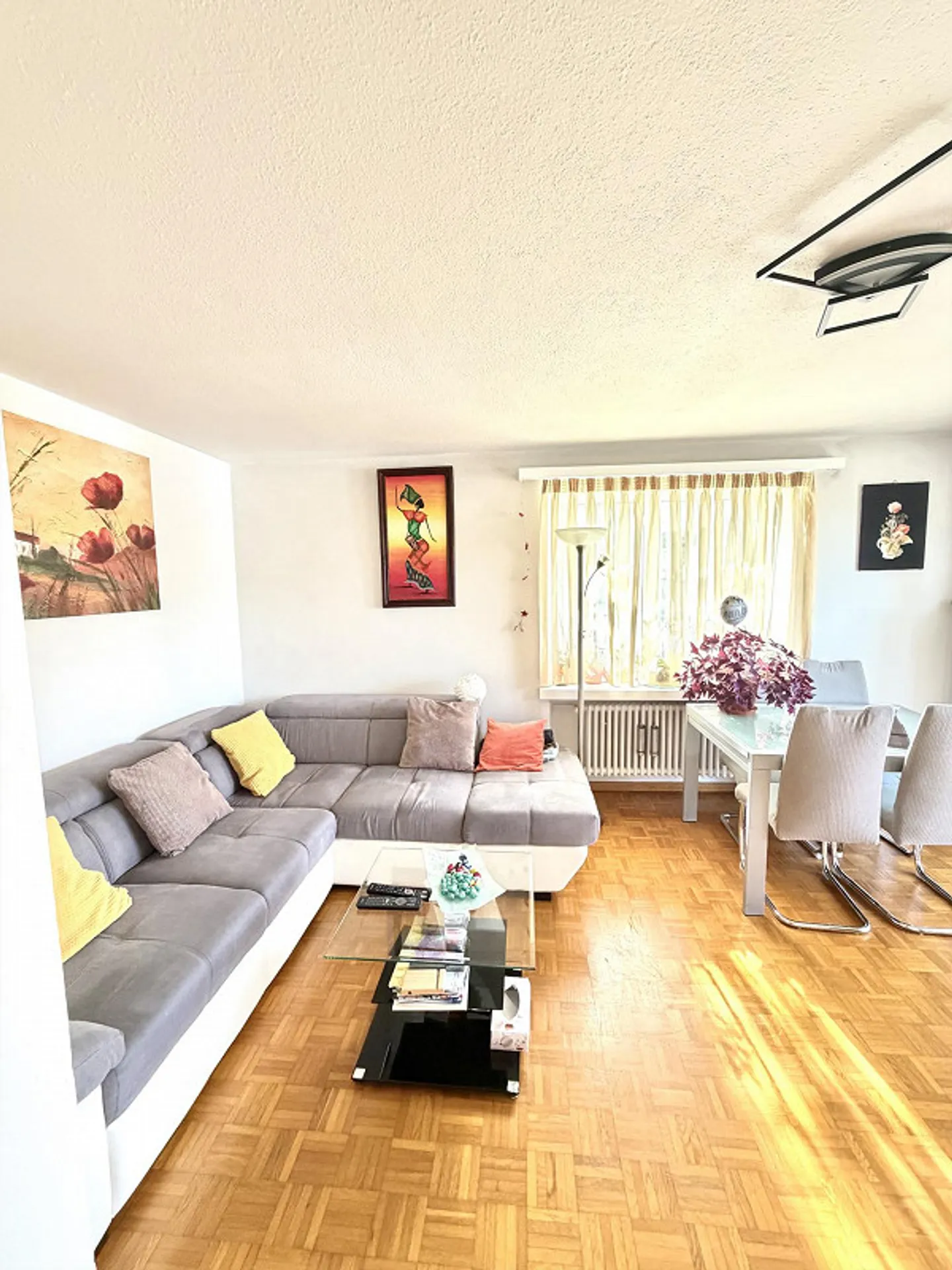 Appartement 4 pièces confortable dans un emplacement calme - Photo 2 sur 12