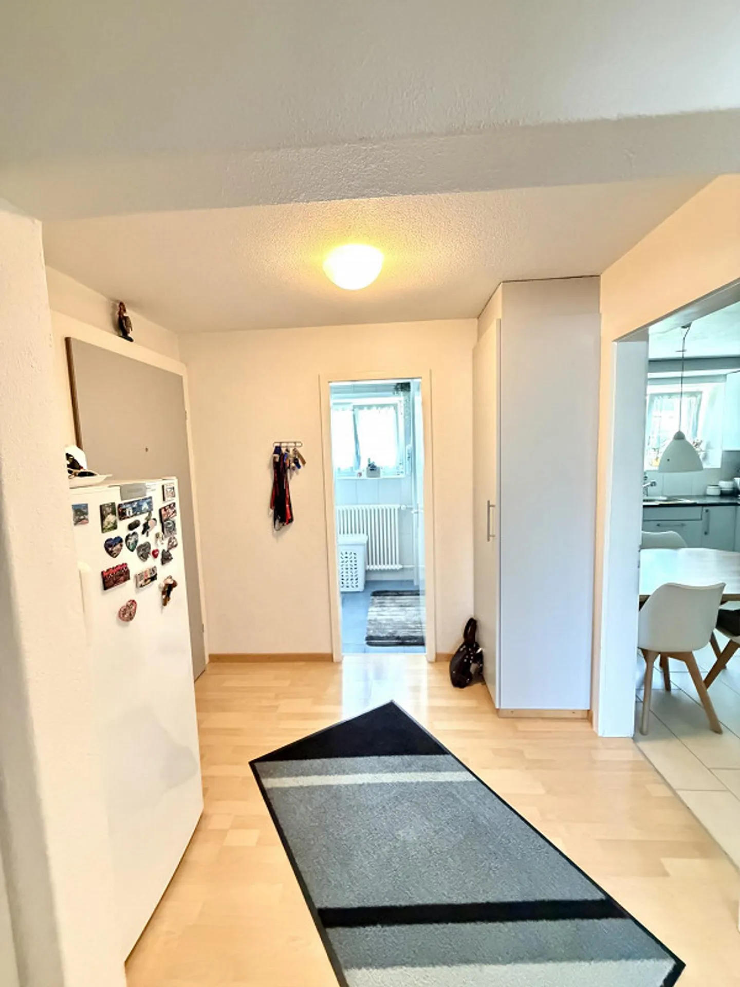 Appartement 4 pièces confortable dans un emplacement calme - Photo 5 sur 12