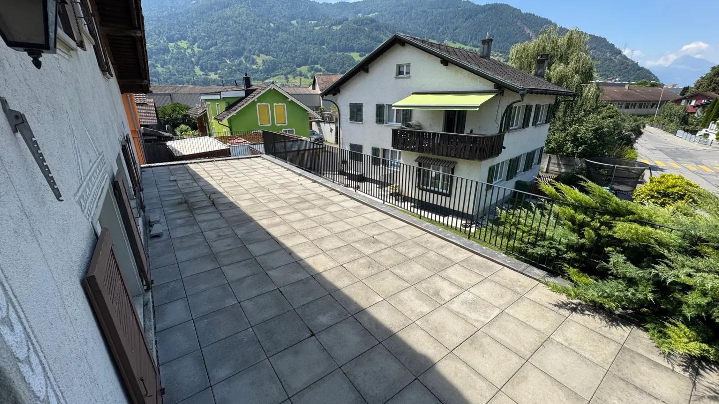 3.5-Zimmerwohnung mit neuer Küche und grosser Terrasse - Foto 1 von 6