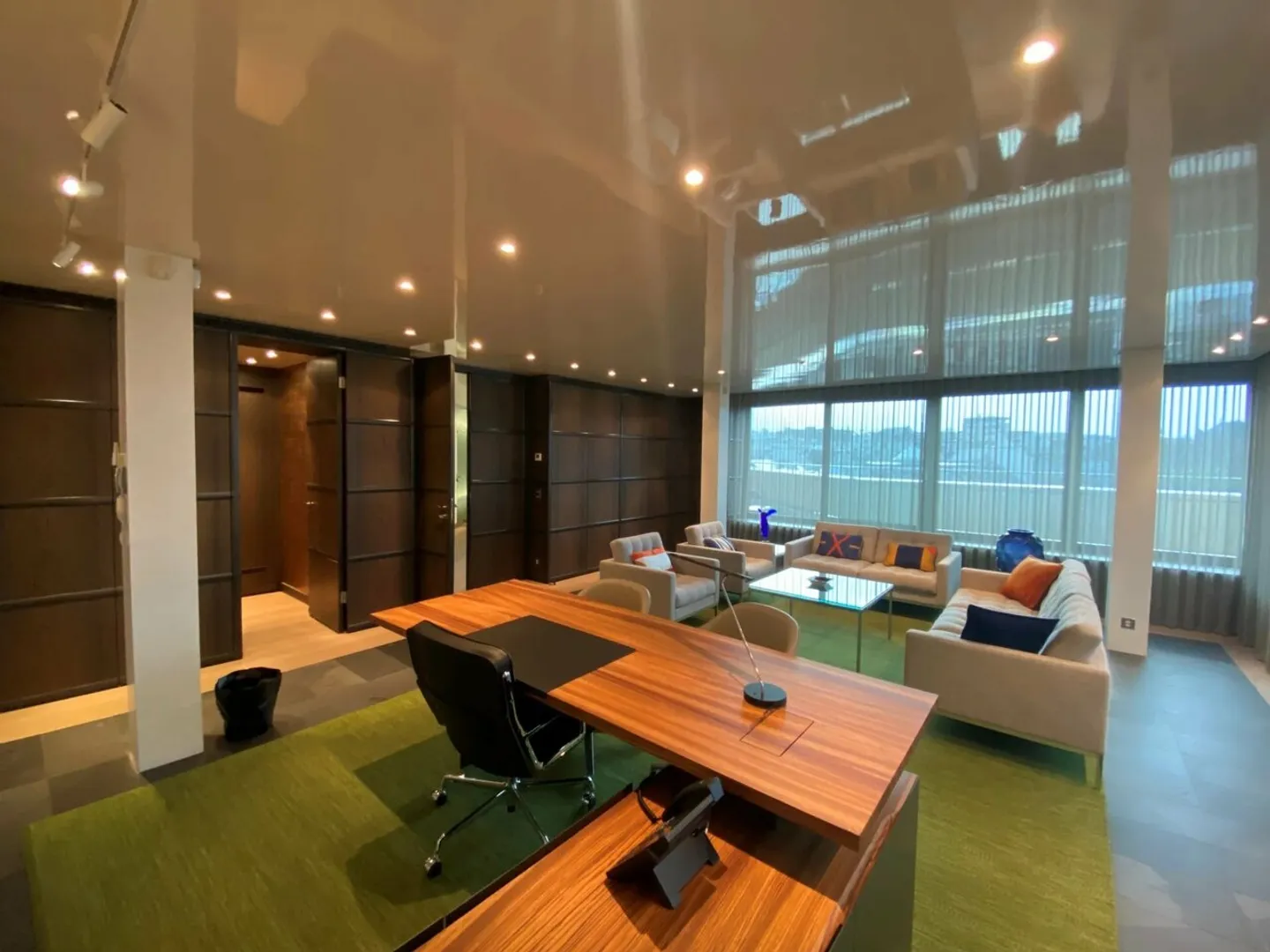 Superfici amministrative eccezionali in attico con terrazza privata - Foto 8 di 13