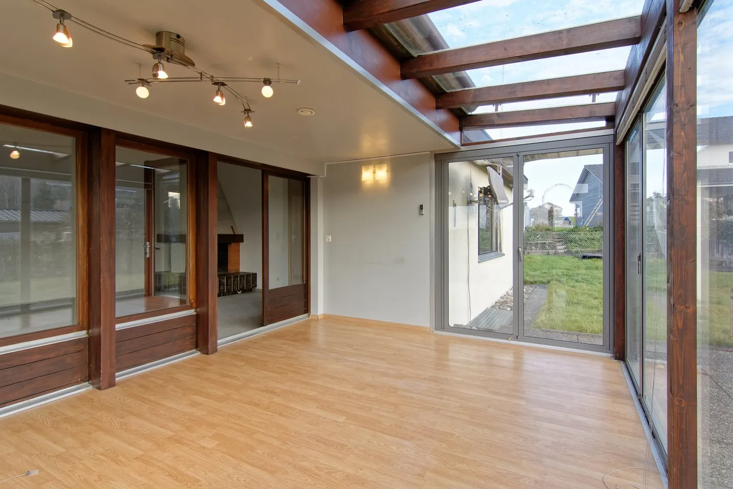 Detached 6.5 Room Single Family Home in a Very Quiet Location - Photo 8 of 9