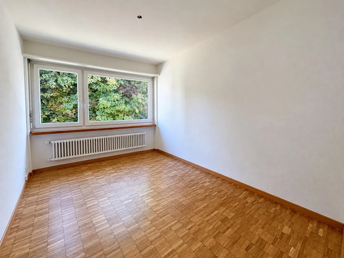 Le soleil brille ici - magnifique appartement dans la verdure vous attend! - Photo 4 sur 8