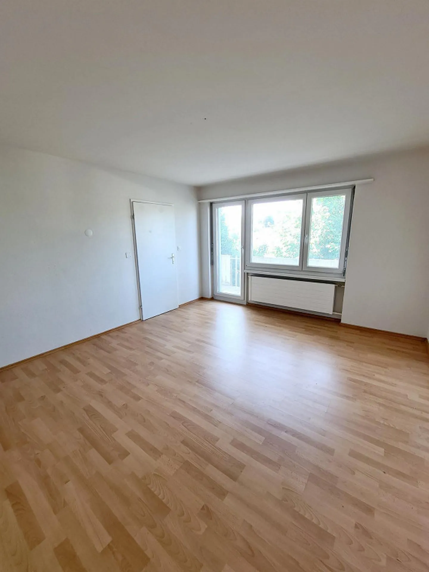 Moderno appartamento con 2 camere e balcone a Wil - Foto 3 di 7