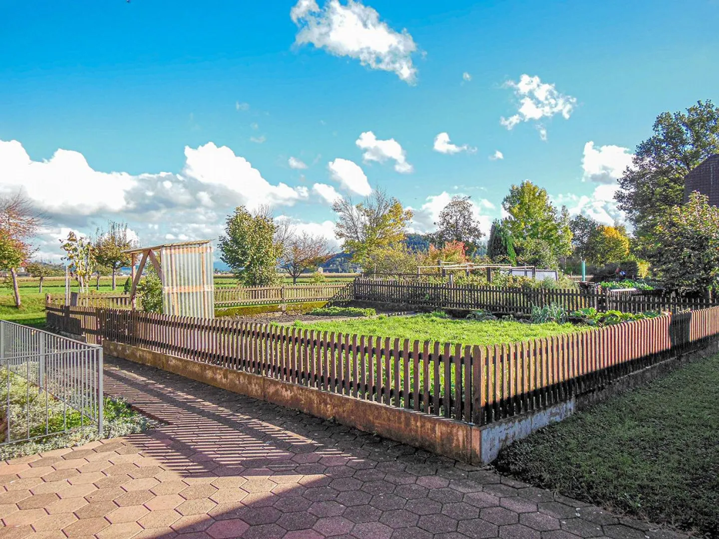 Casa residenziale con fienile in posizione idilliaca - Foto 6 di 14