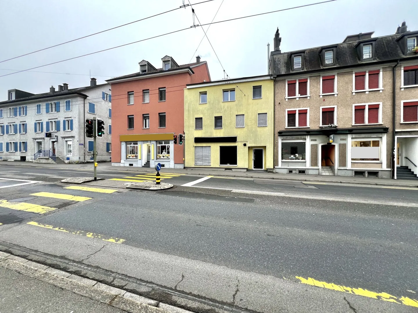 Wohn und Gewerbeliegenschaft an gesuchter Lage - Foto 1 di 4