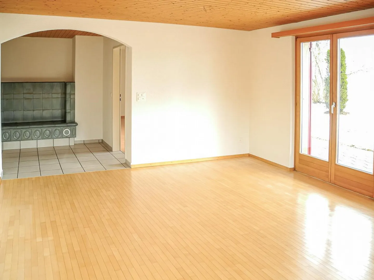 Casa residenziale con fienile in posizione idilliaca - Foto 10 di 14