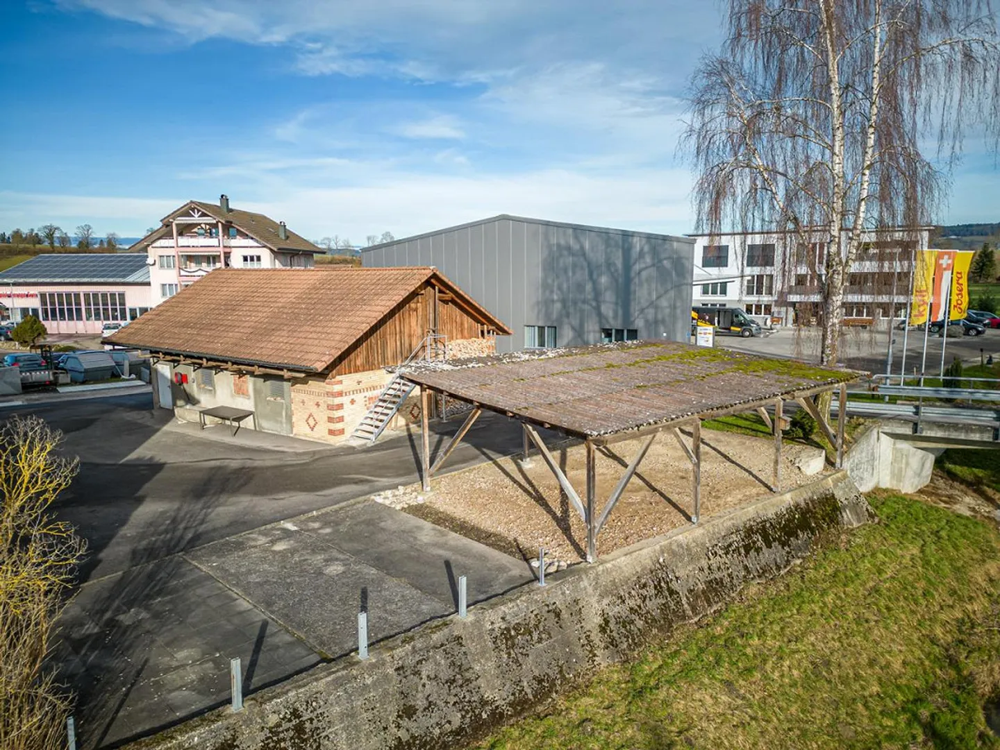 Casa residenziale con fienile in posizione idilliaca - Foto 11 di 14