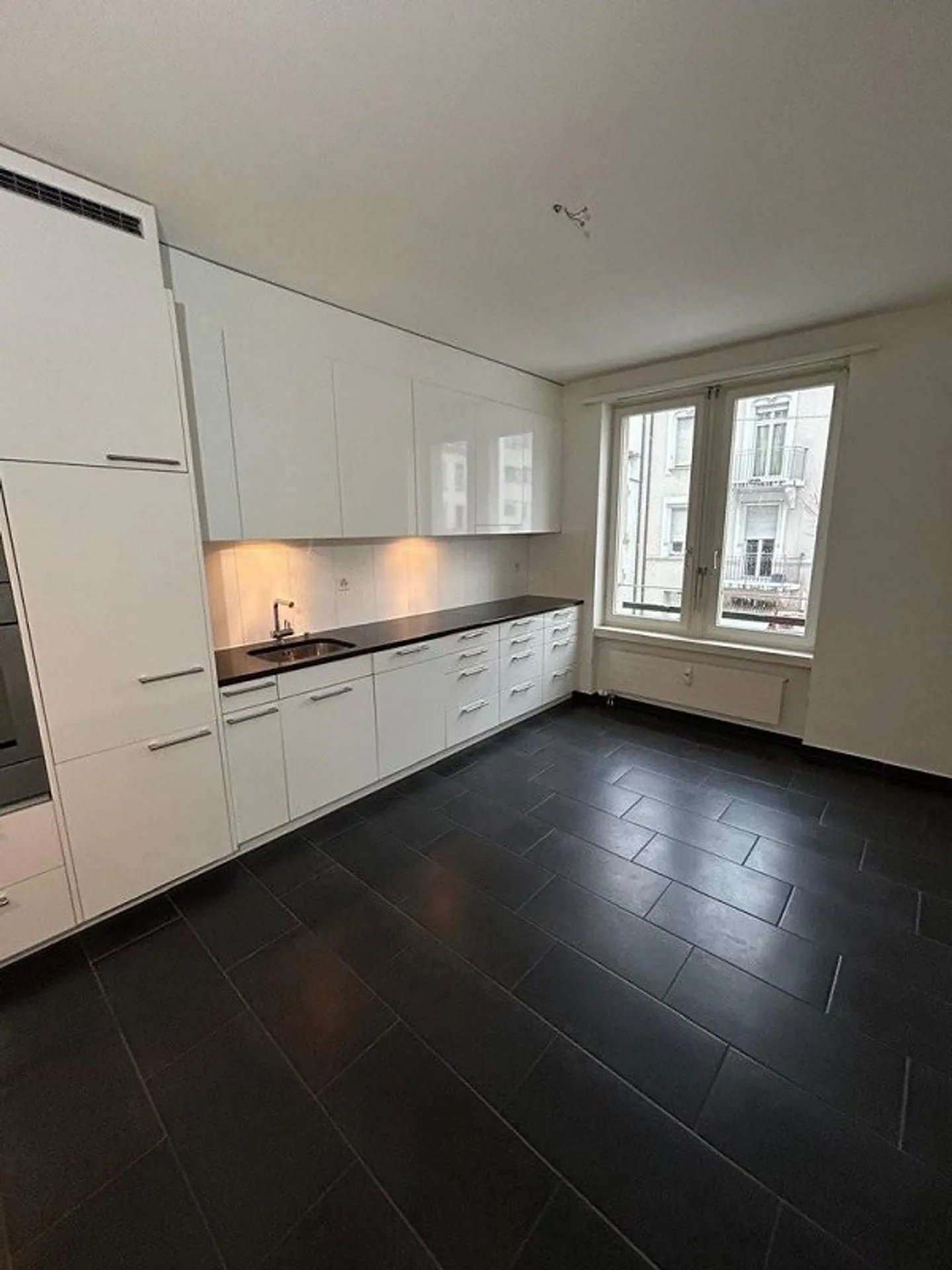 Exklusive 4-Zimmerwohnung im Herzen des Gundeli - Foto 3 von 12