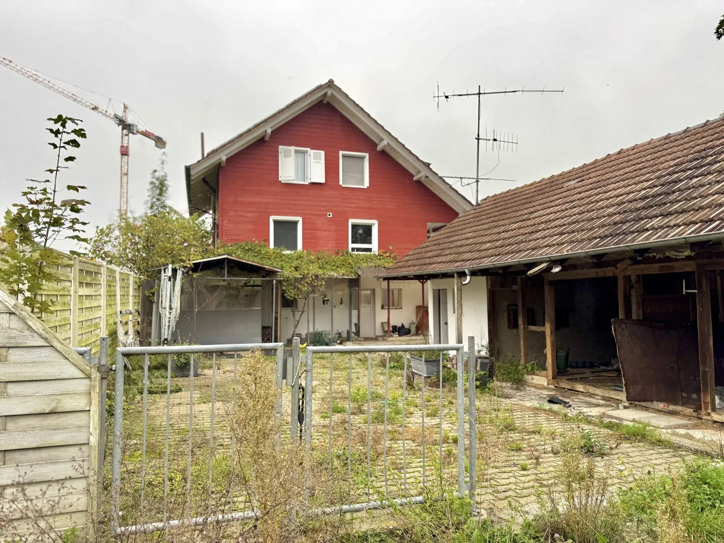 EFH mit Landreserve & Pferdestall - Ausbaupotenzial - Foto 1 von 18