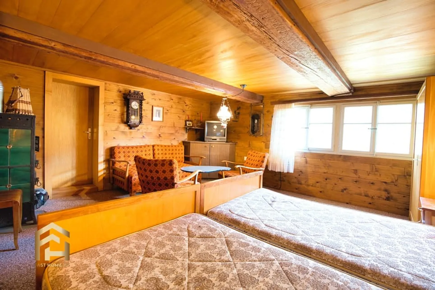 Proprietà affascinante con diversi annessi per un design individuale - Foto 2 di 13