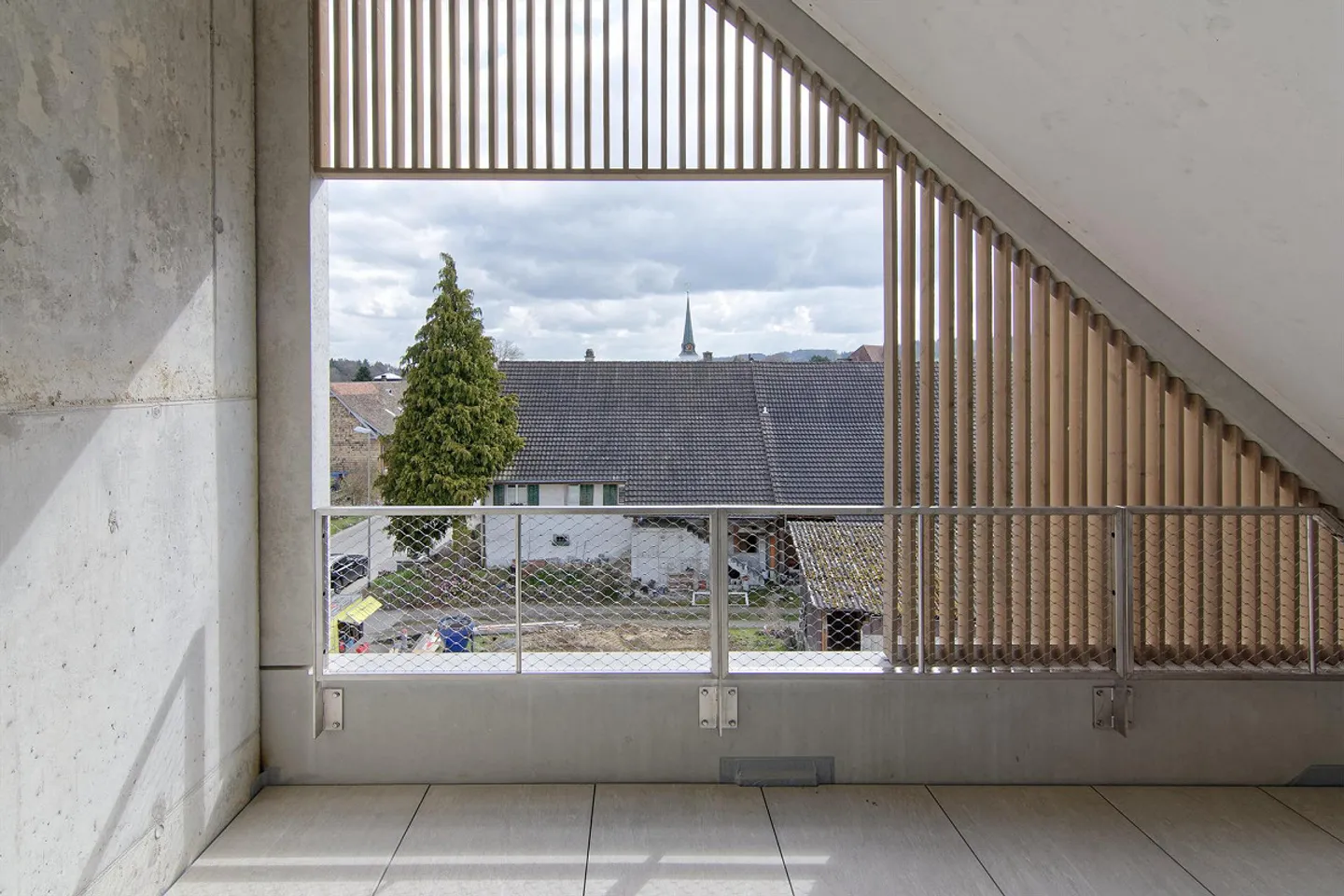 Appartement en attique attrayant de 4,5 pièces avec deux loggias - Photo 10 sur 11