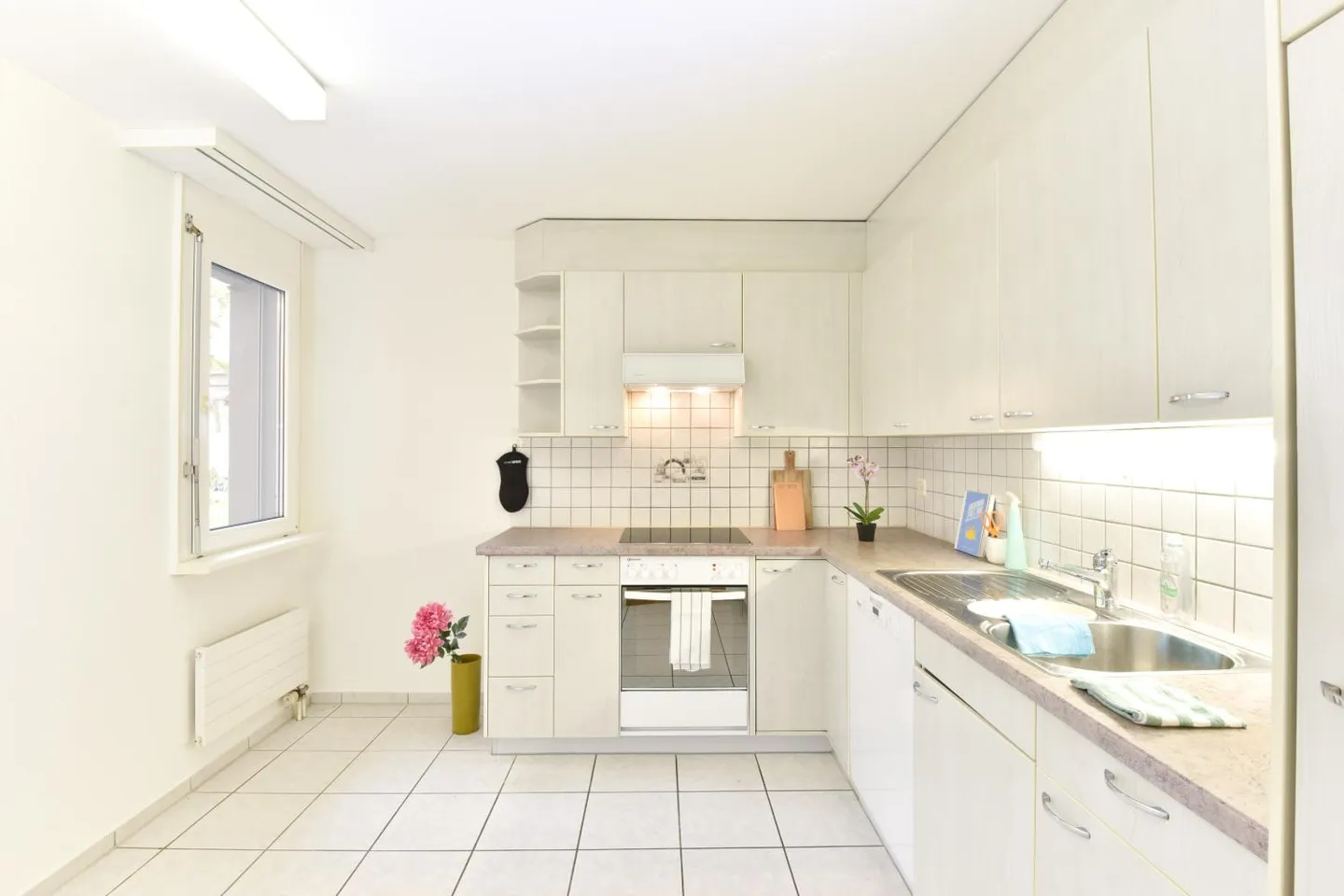 Apartment seeks new tenant - Photo 2 of 8