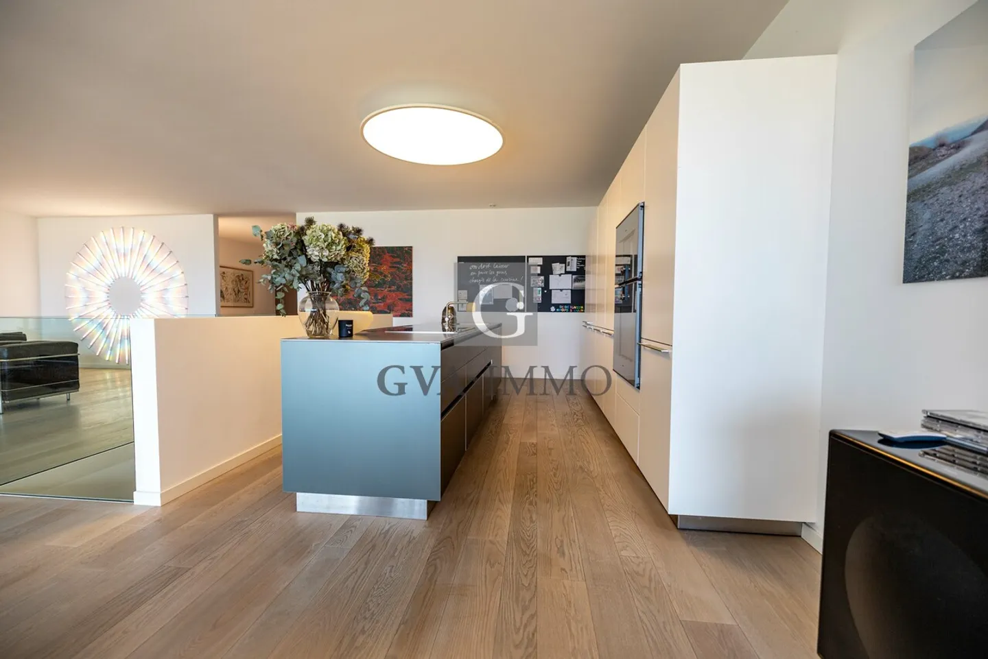 Wunderschöne moderne Wohnung mit Panoramablick auf die Landschaft - Foto 3 von 8