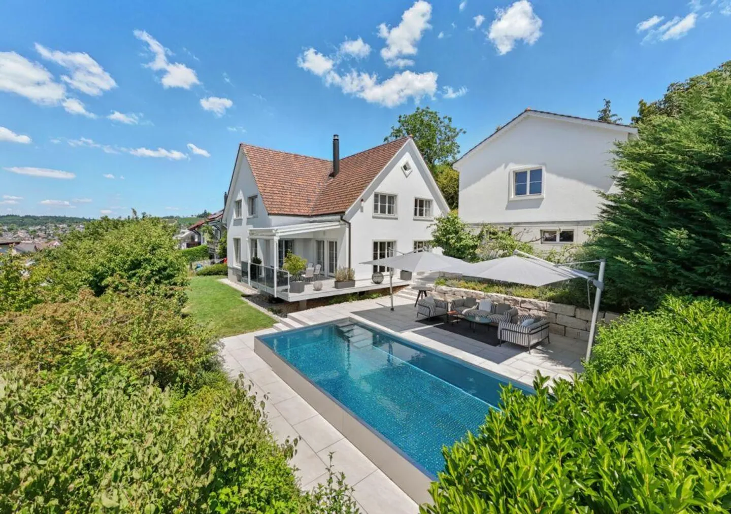 Exclusive Villa with Wellness Area, Swimming Pool and a Unique Wine Cellar - Photo 1 of 25