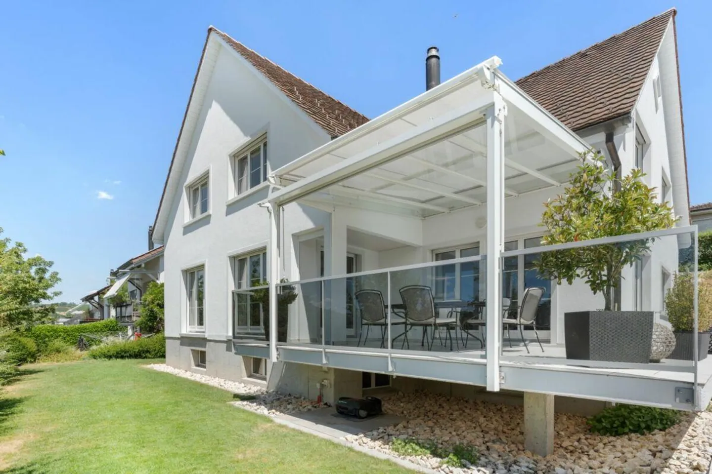 Exclusive Villa with Wellness Area, Swimming Pool and a Unique Wine Cellar - Photo 3 of 25