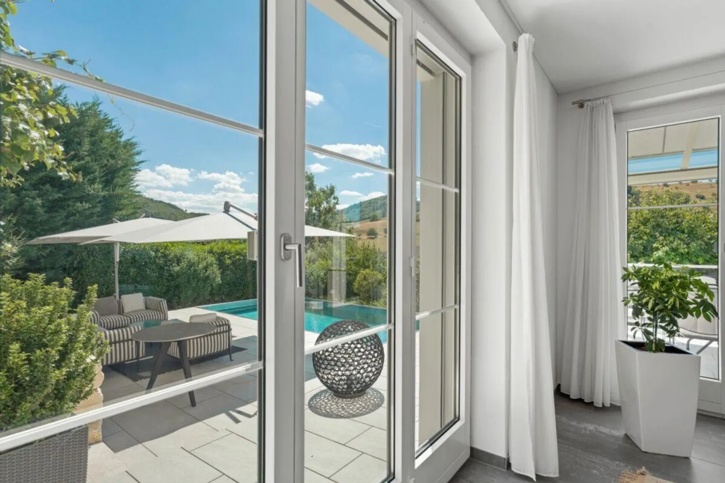 Exclusive Villa with Wellness Area, Swimming Pool and a Unique Wine Cellar - Photo 12 of 25