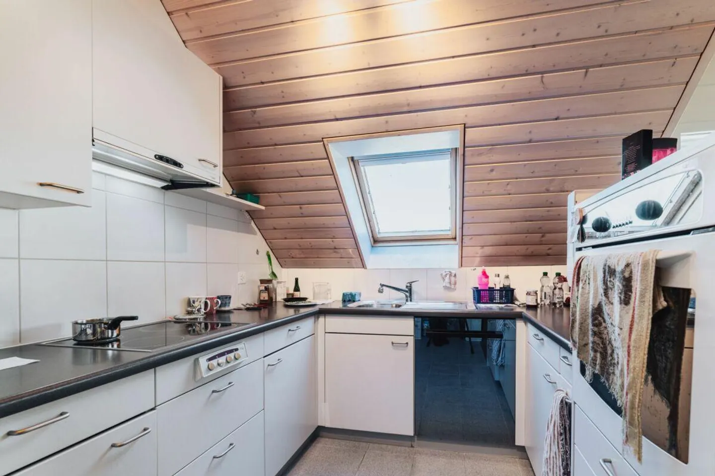 APPARTAMENTO DI PROPRIETÀ CON GALLERIA - Foto 2 di 21