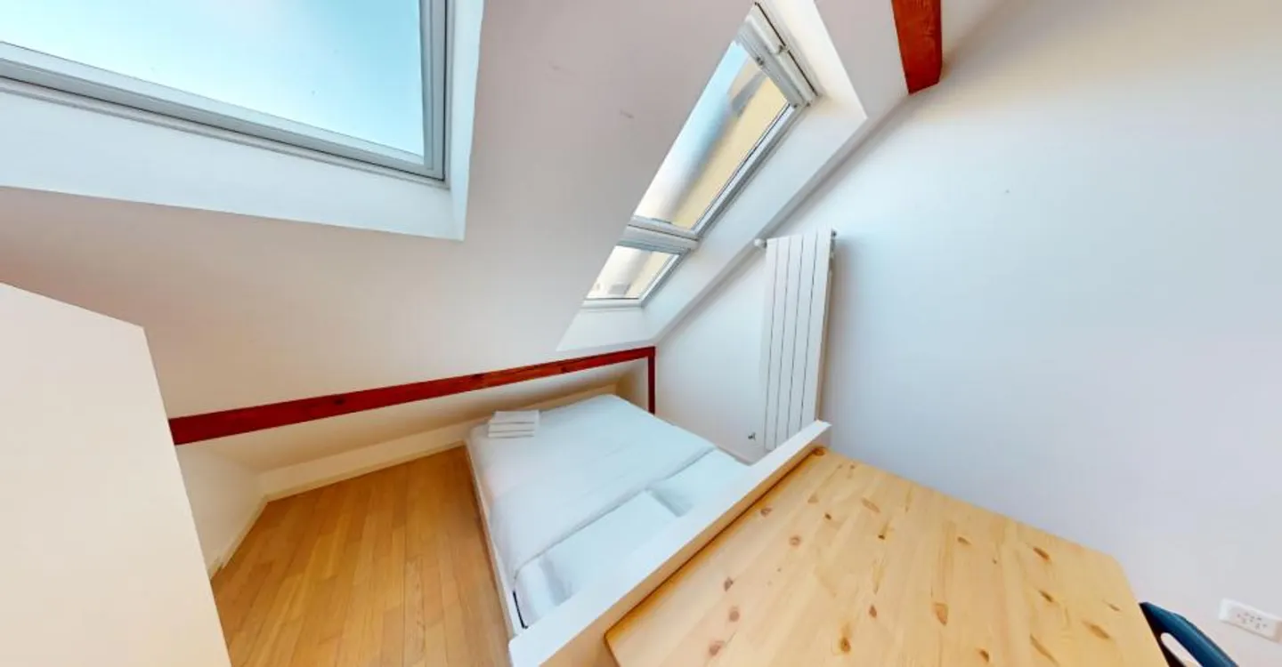Spacious Studio in Chailly - Photo 9 of 11