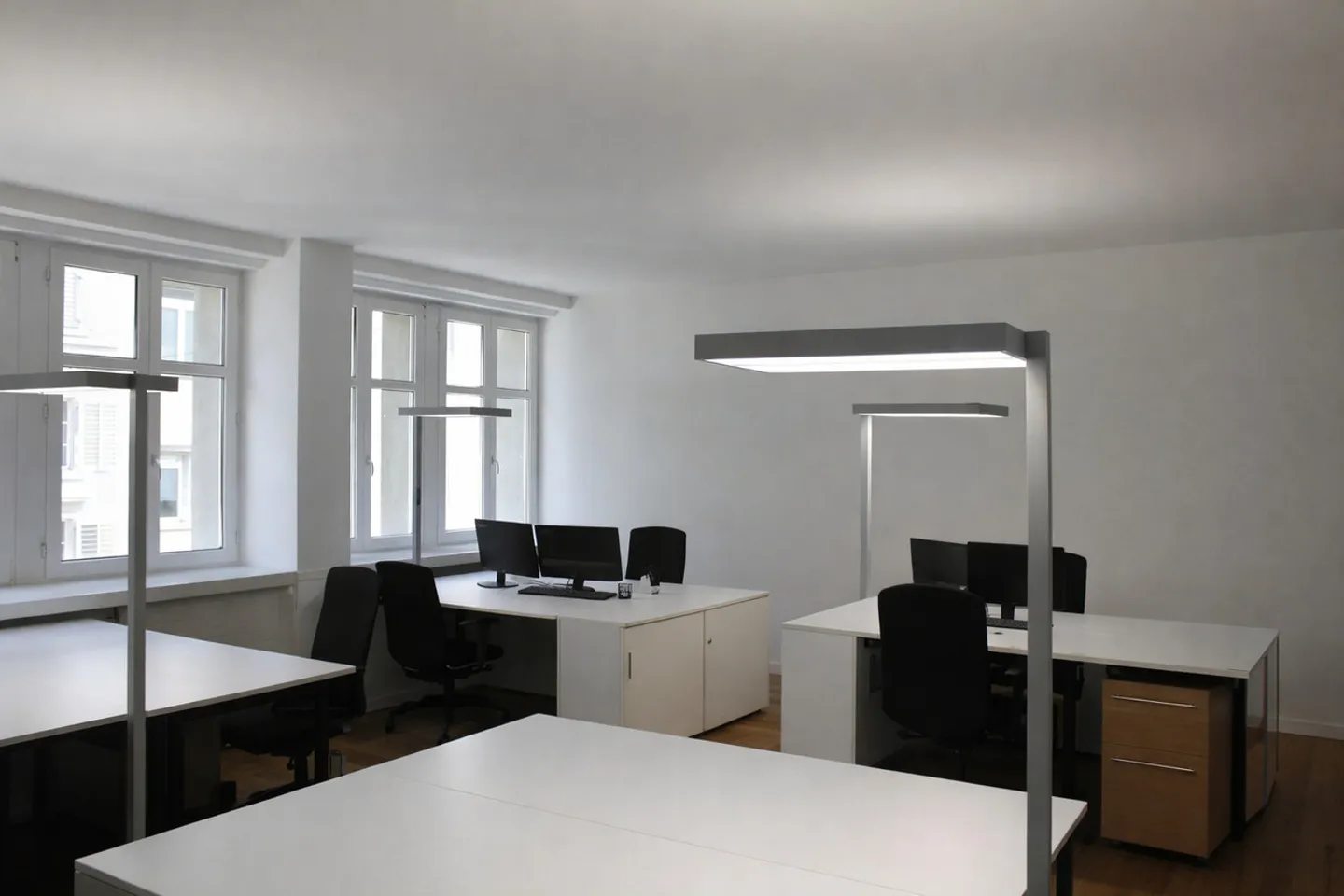 Central City Office with Open Workspace - Photo 5 of 7
