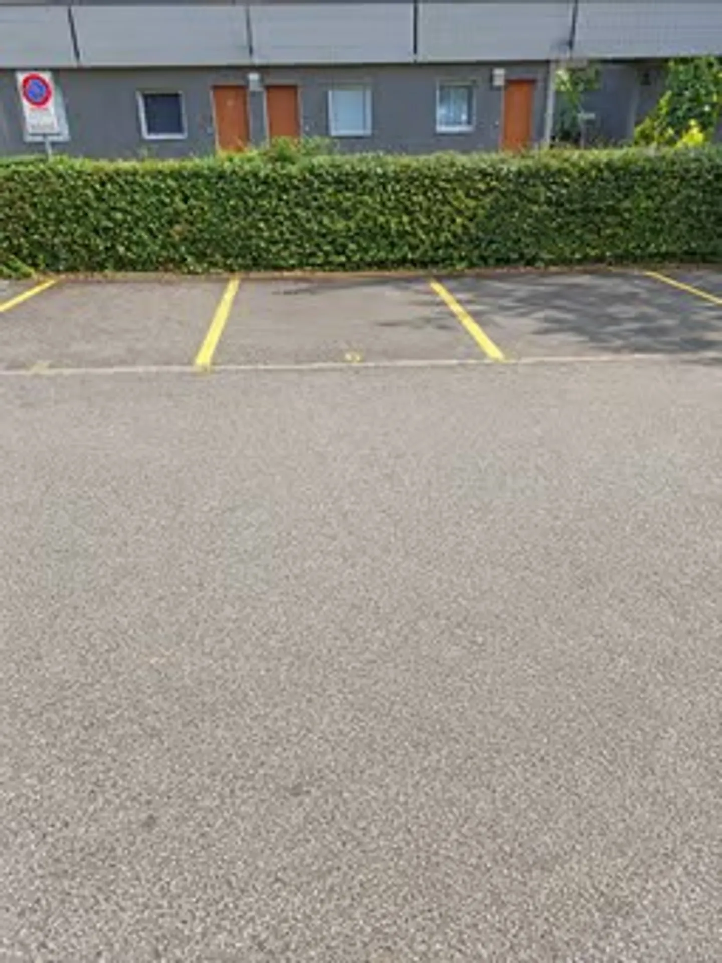 Praktischer Parkplatz - Foto 1 von 1