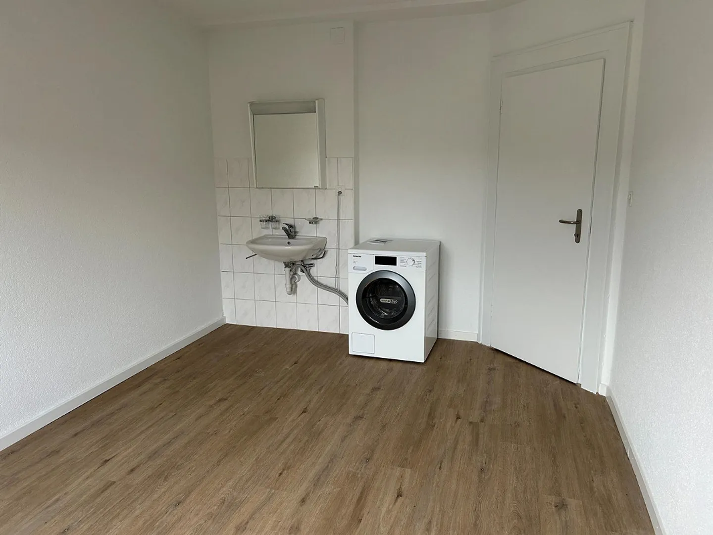 Bellissimo appartamento 4.5 stanze recentemente ristrutturato - Foto 9 di 11